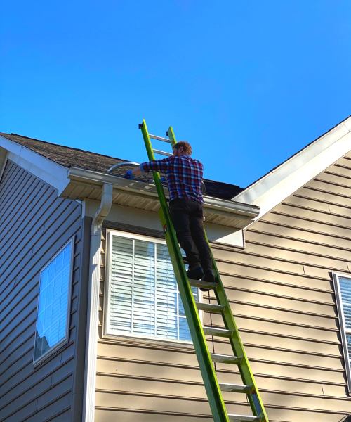 Gutter Cleaning Service Near Me 1